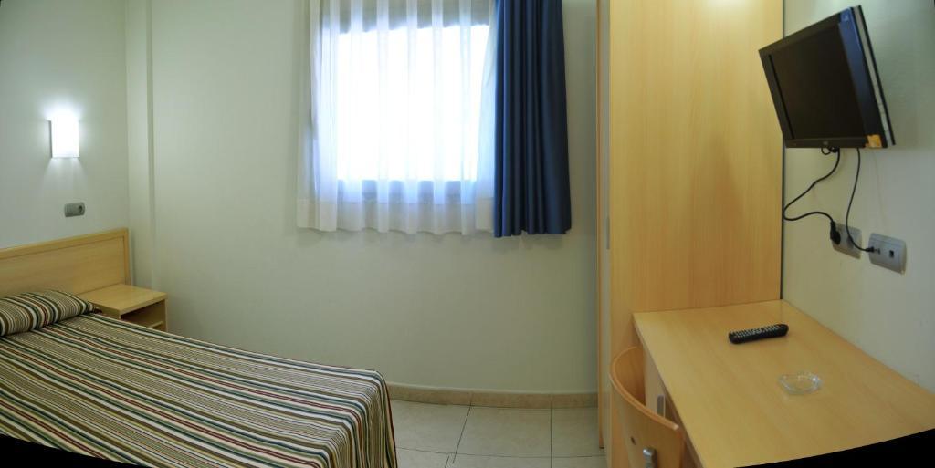 אל פראט דה לוברגאט Hotel Blauet By Bossh Hotels מראה חיצוני תמונה