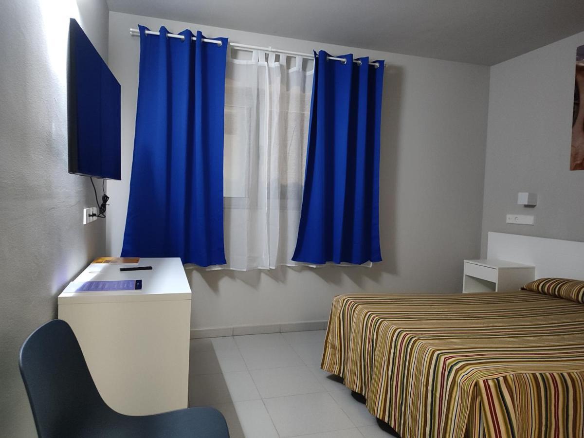 אל פראט דה לוברגאט Hotel Blauet By Bossh Hotels מראה חיצוני תמונה
