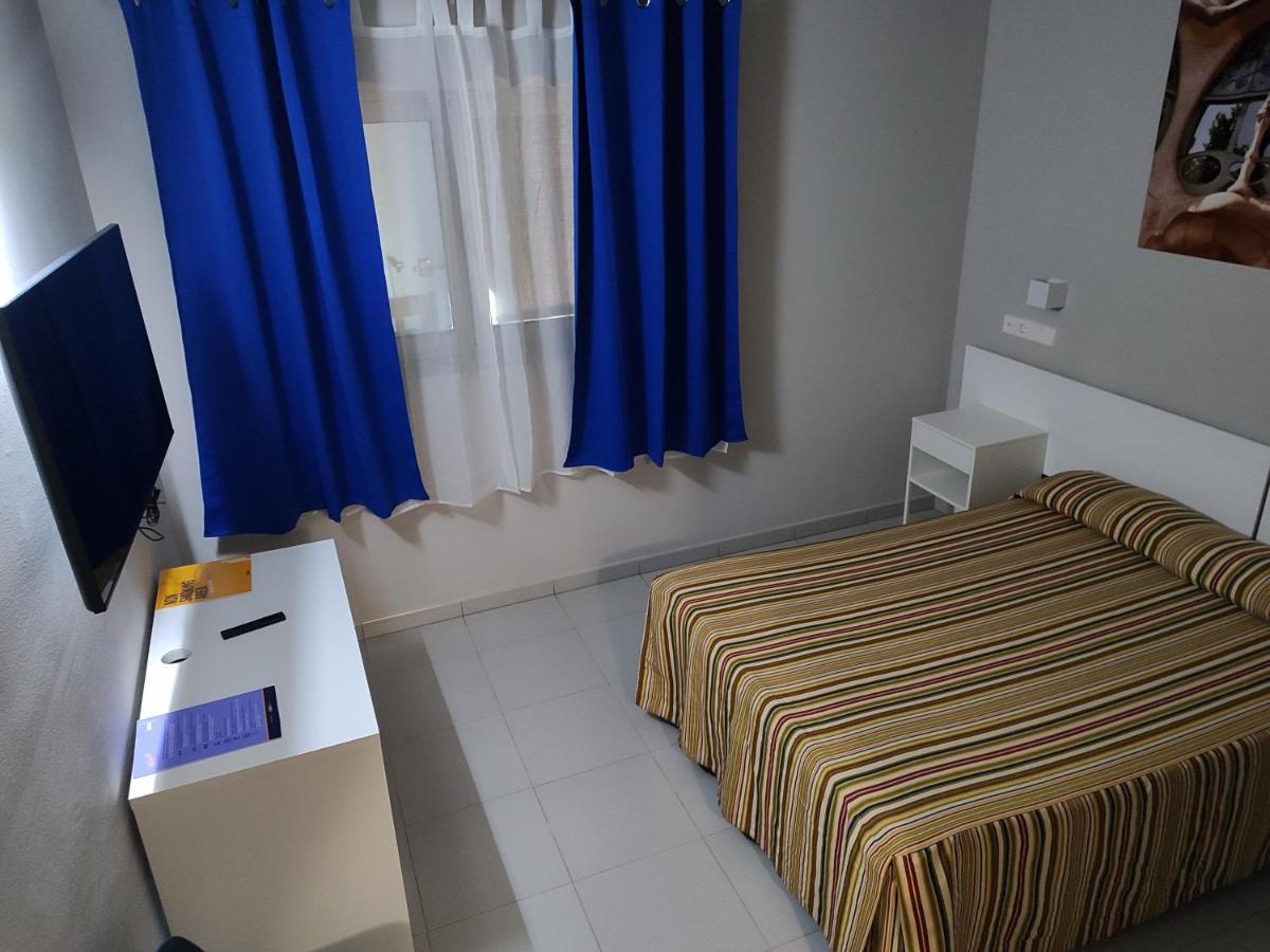 אל פראט דה לוברגאט Hotel Blauet By Bossh Hotels מראה חיצוני תמונה