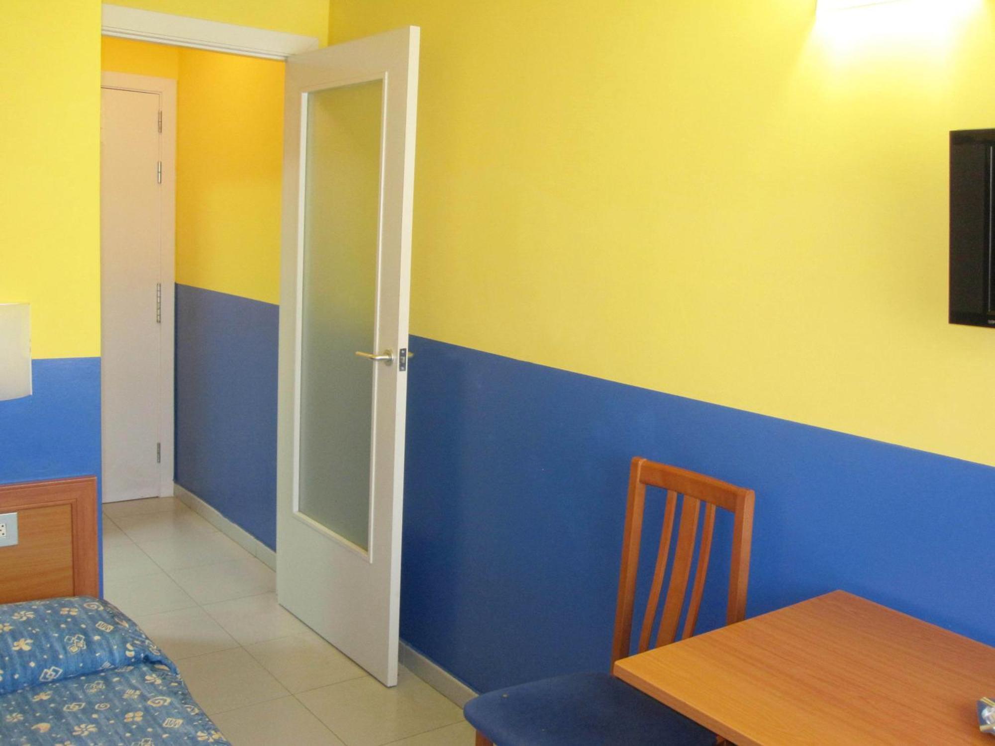 אל פראט דה לוברגאט Hotel Blauet By Bossh Hotels מראה חיצוני תמונה