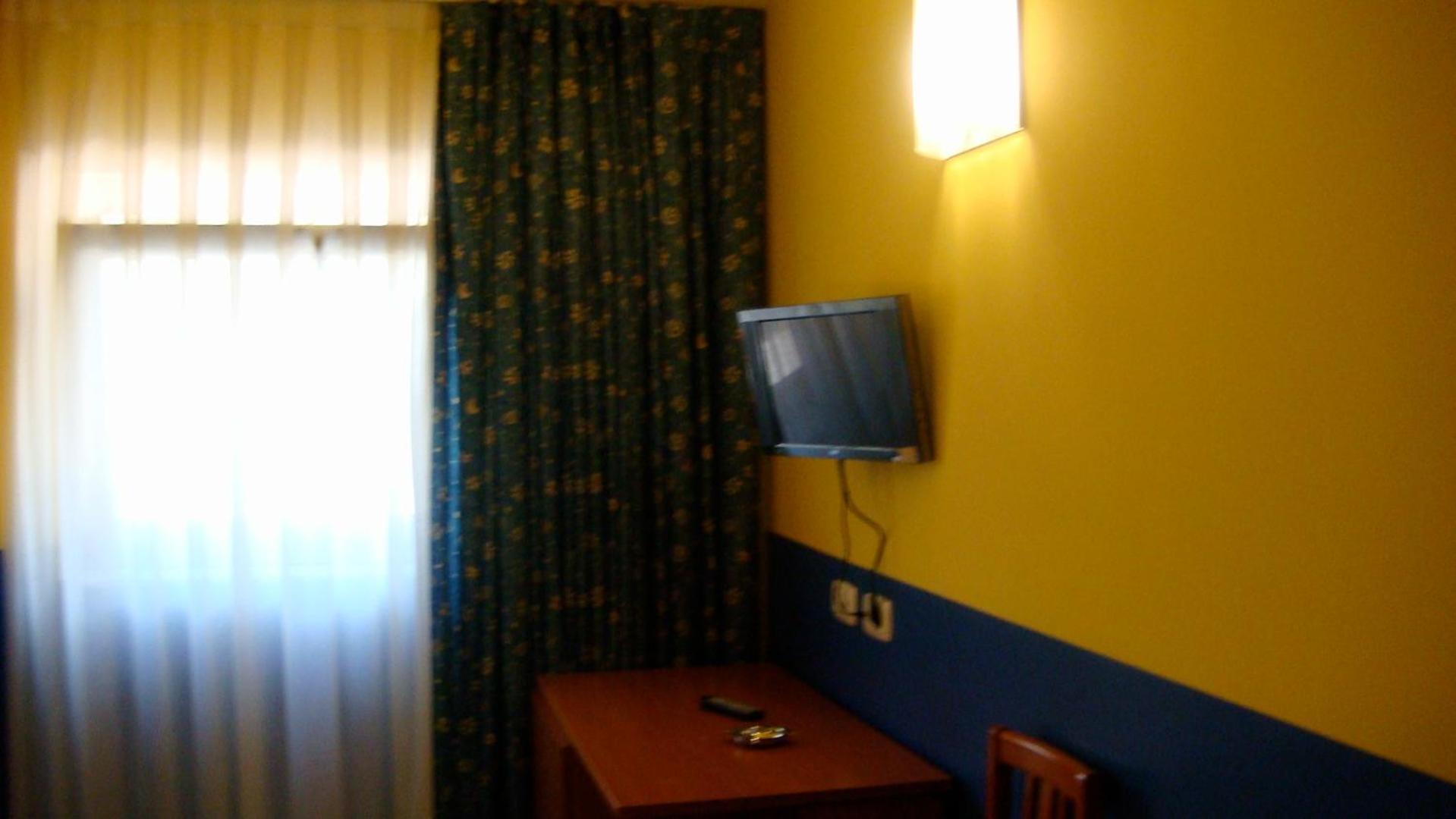 אל פראט דה לוברגאט Hotel Blauet By Bossh Hotels מראה חיצוני תמונה