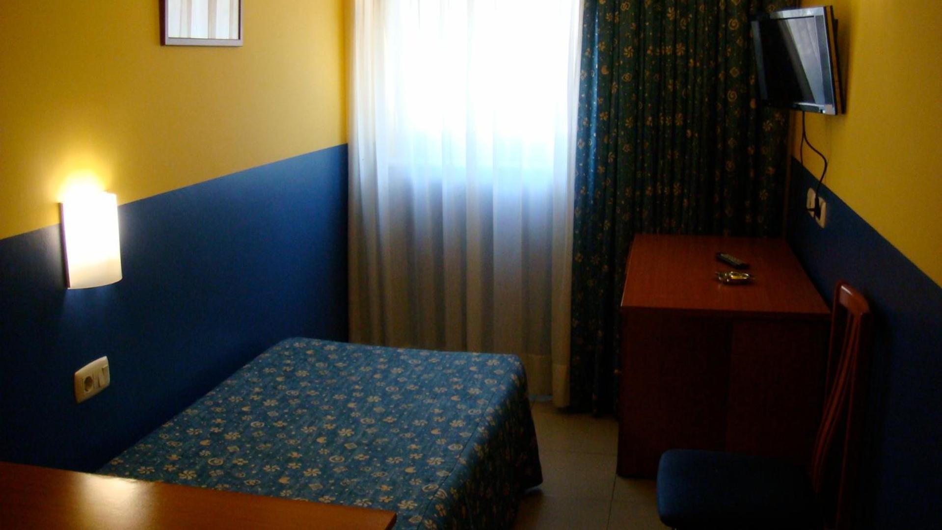 אל פראט דה לוברגאט Hotel Blauet By Bossh Hotels מראה חיצוני תמונה