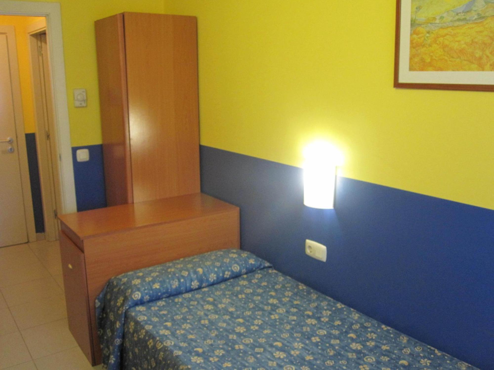 אל פראט דה לוברגאט Hotel Blauet By Bossh Hotels מראה חיצוני תמונה